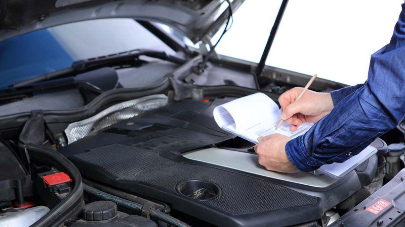 Revisione auto: nel 2016 gli italiani hanno speso 2,86 miliardi di euro