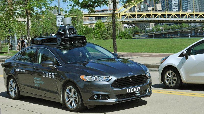 Uber: dopo gli incidenti, Pittsburgh ferma i test di guida autonoma
