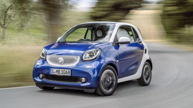 Una smart fortwo da record: quante persone possono occupare 2 sedili?