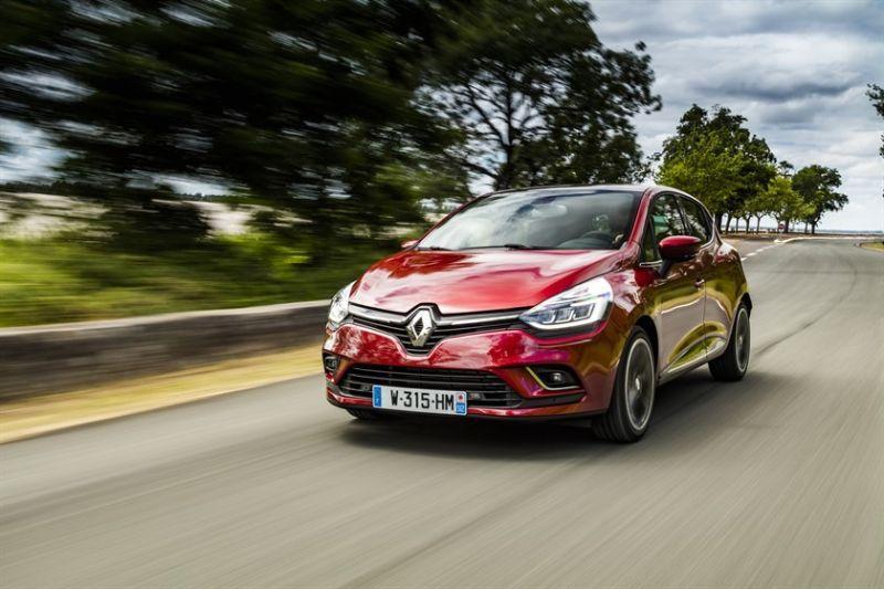 Nuova Renault Clio 2019, sarà la prima utilitaria a guida autonoma