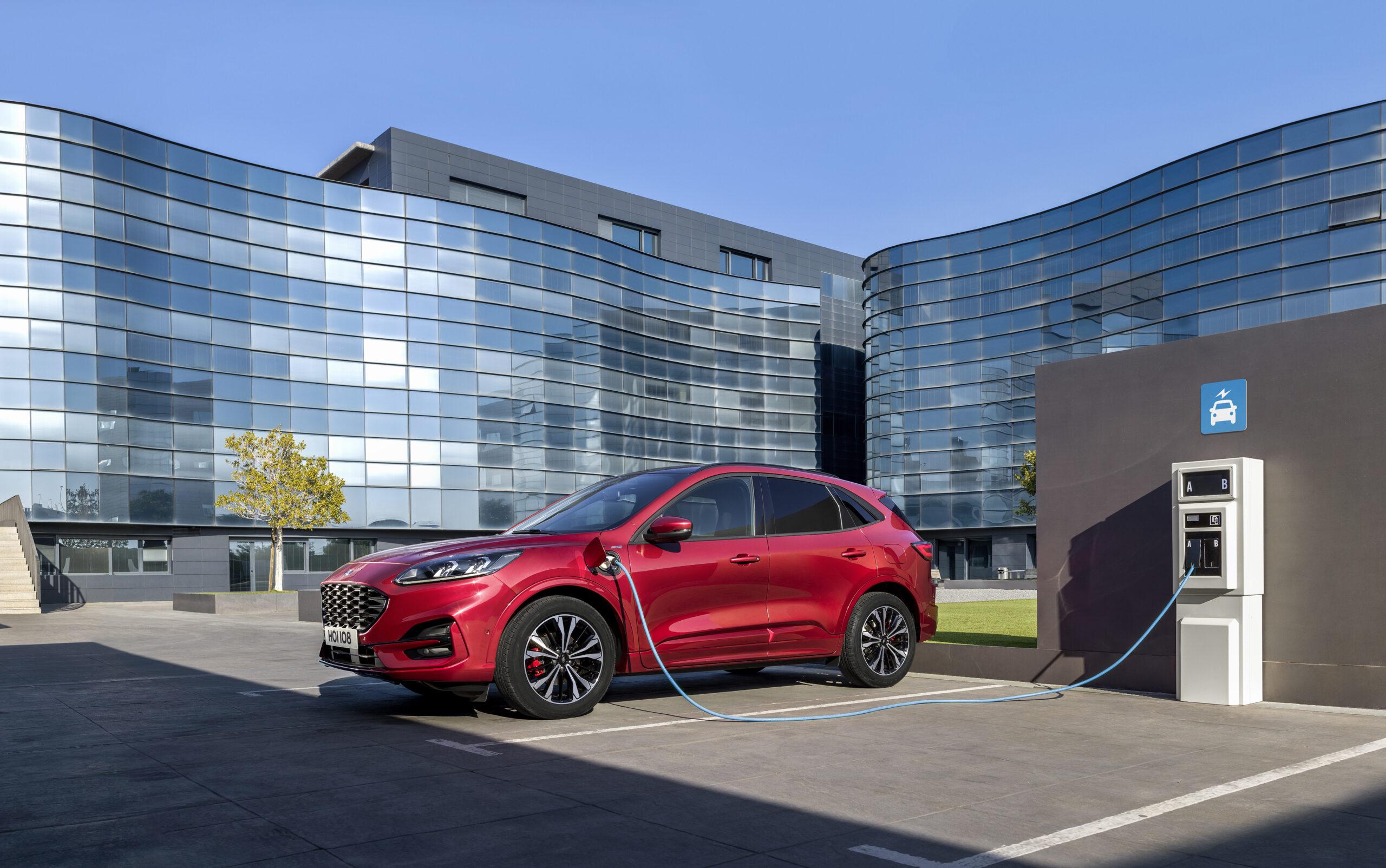 Ford Kuga 2019: la terza generazione è anche ibrida