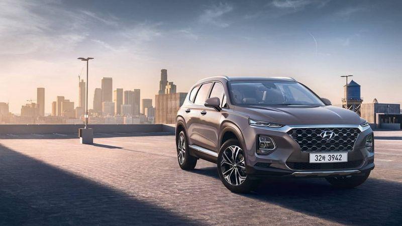 Nuova Hyundai Santa Fe 2018: ecco le prime immagini ufficiali