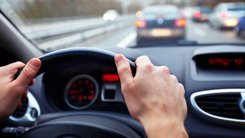 I 3 vizi che abbiamo tutti al volante e non ammetteremo mai