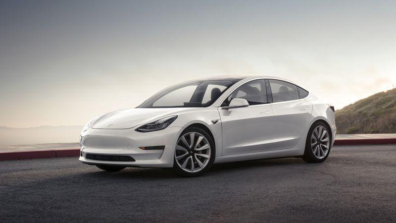Tesla centra l'obiettivo: prodotte 5.000 Model 3 in una settimana