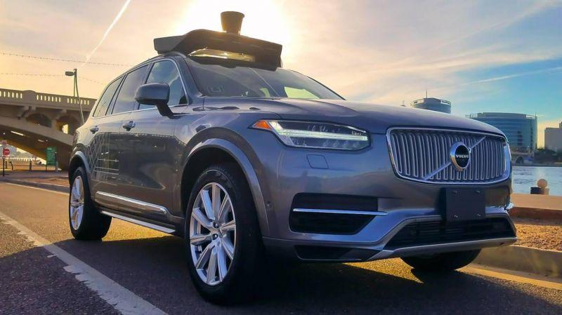 Uber: ripartono i test di guida autonoma ma in modalità manuale