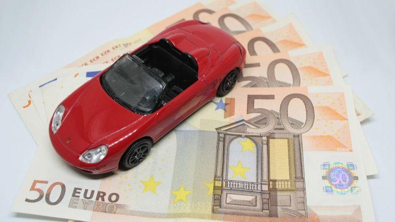 Rimborso assicurazione per auto venduta o rubata: quanto vale?