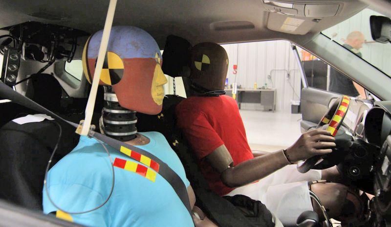 Hyundai presenta gli airbag intelligenti per incidenti multipli