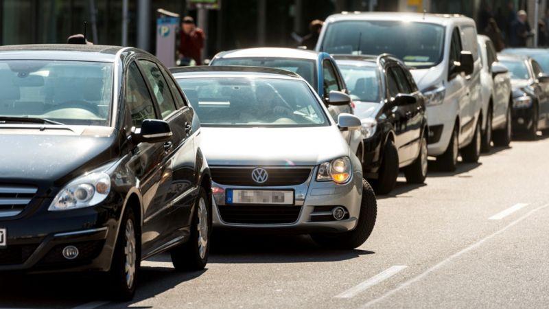 Parcheggio automatico: in Germania il 55% di auto piccole supera le premium