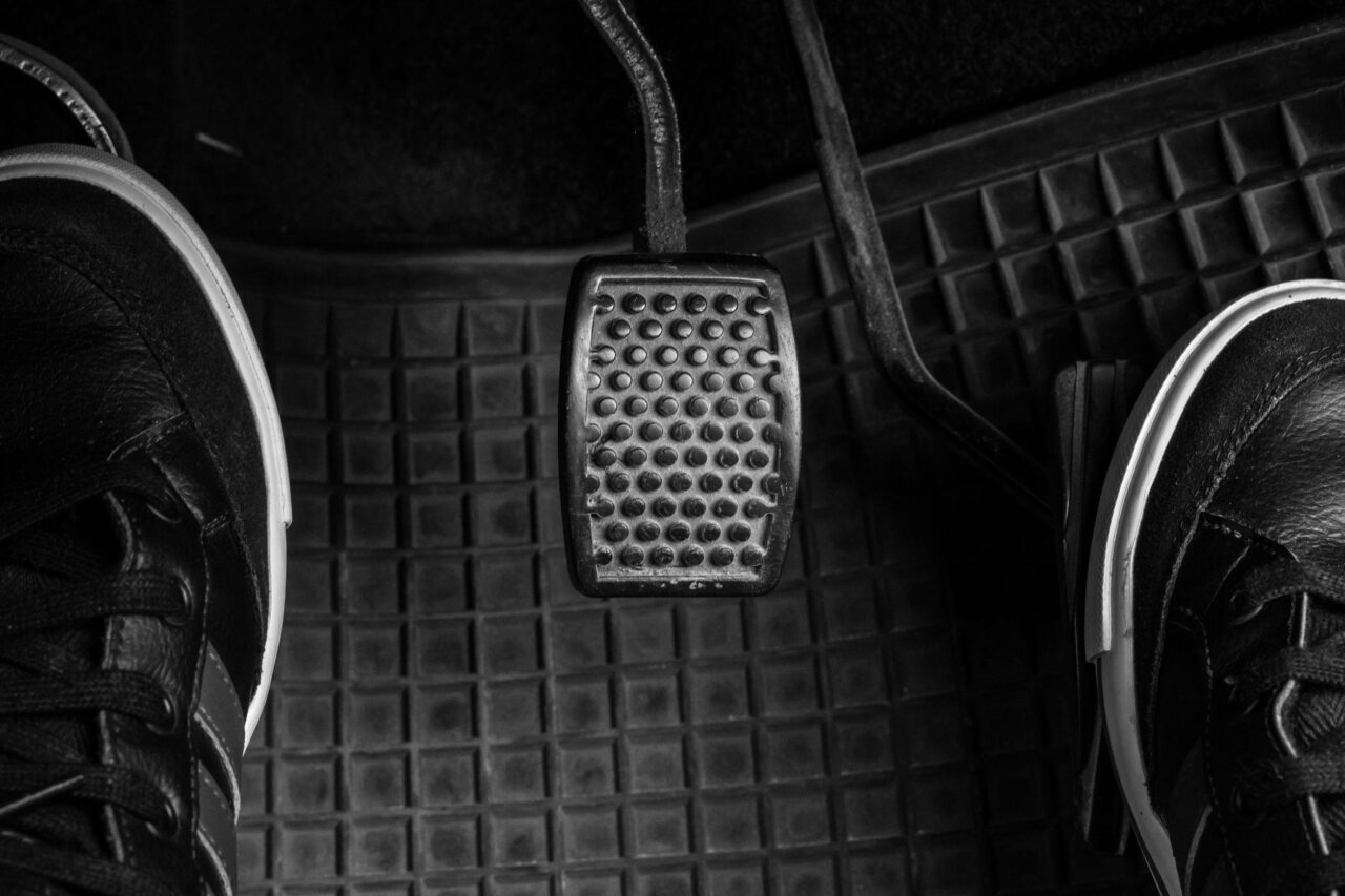 Frizione auto che slitta: cosa fare per evitare il problema?