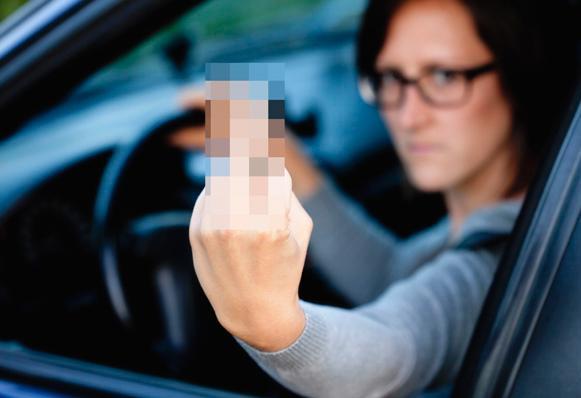 Rabbia al volante: in UK il primato va alle donne