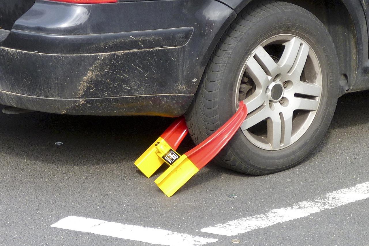 Guida in stato di ebbrezza auto confiscata