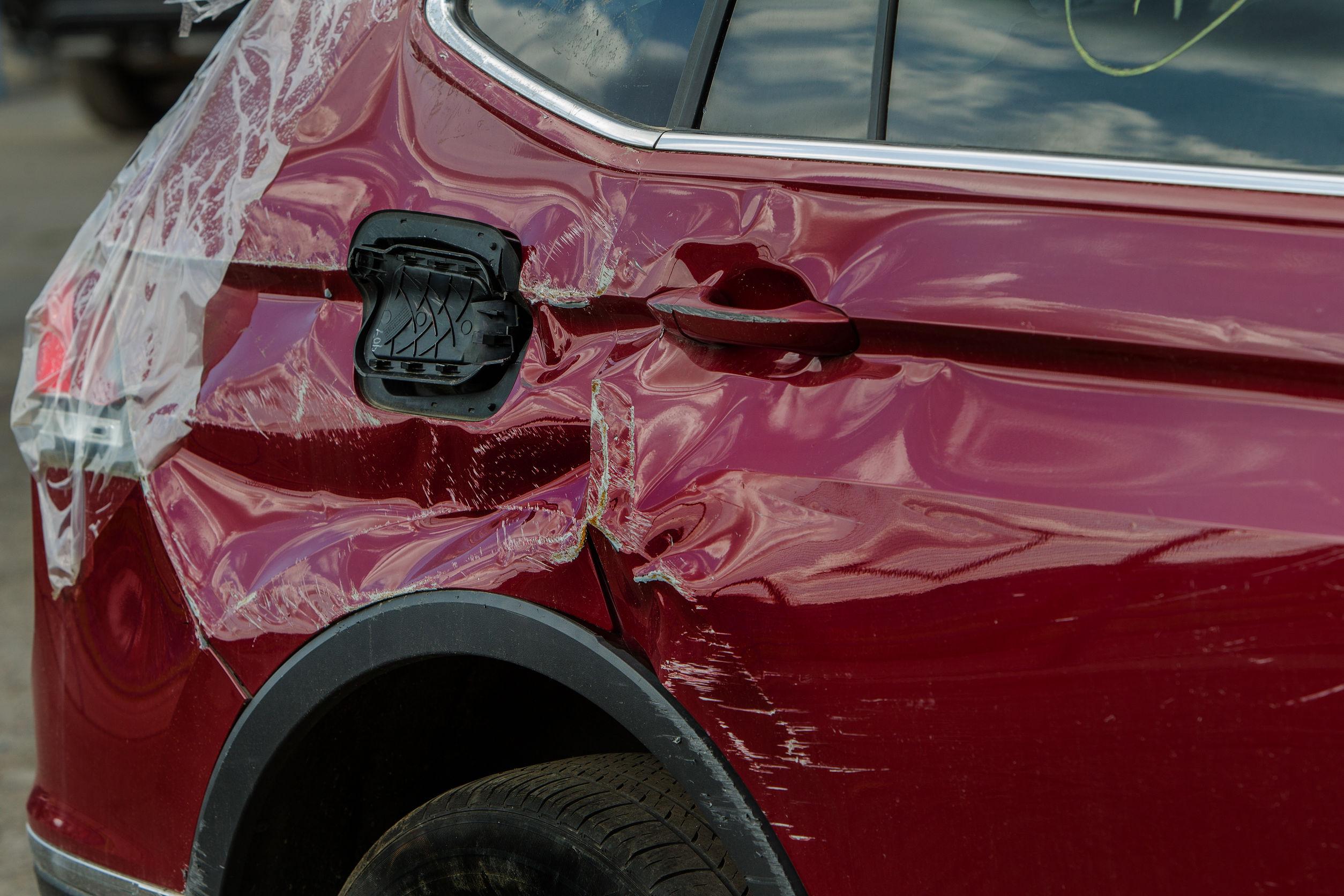 Tamponamento da auto sconosciuta: chi copre i danni?