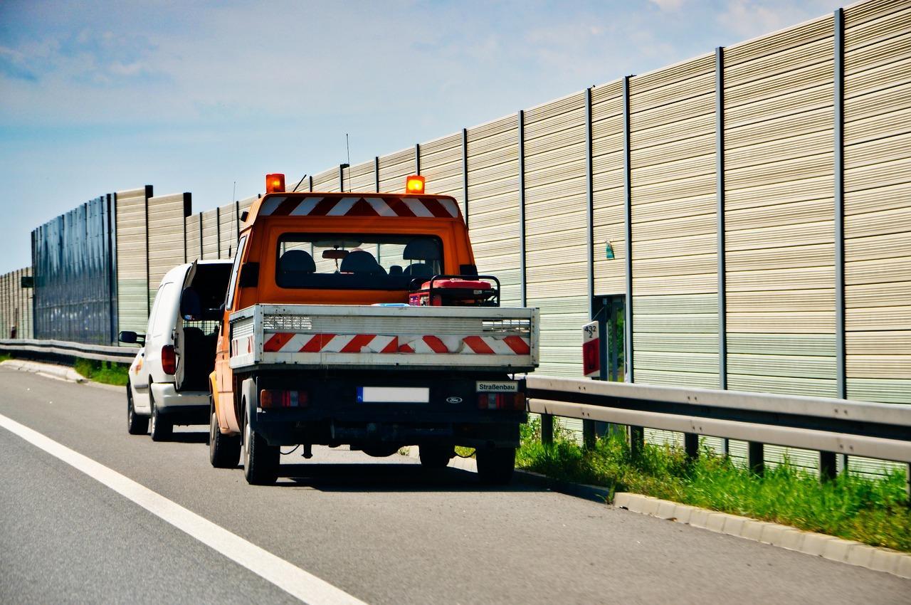 Corsia di emergenza: regole per l’utilizzo e sanzioni