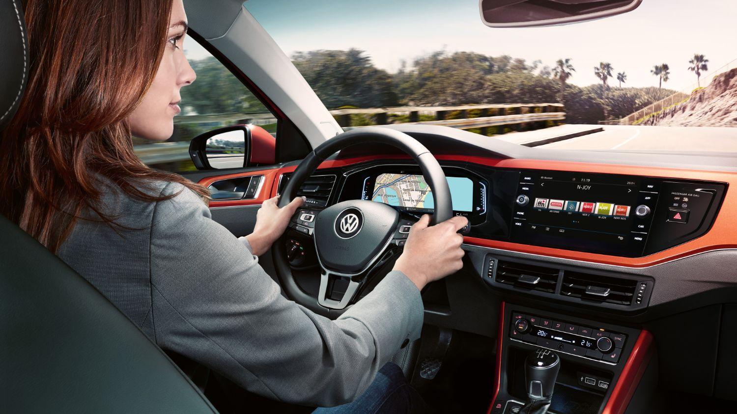 Radio DAB, l’obbligo italiano sulle auto in fine serie fa sprecare soldi