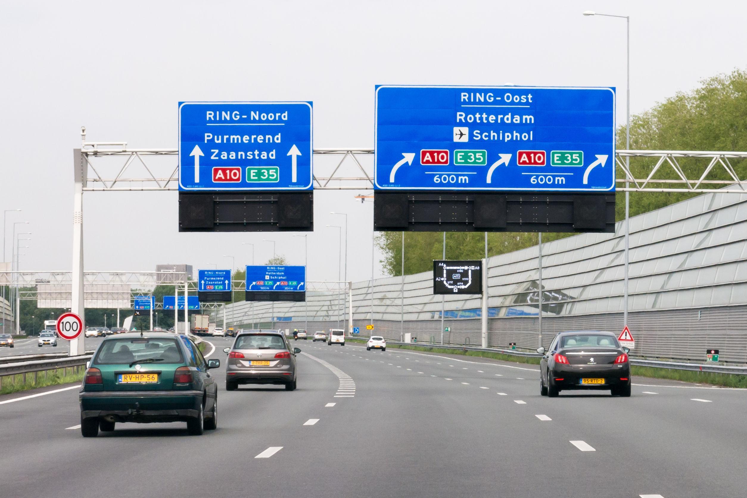 L’Olanda riduce il limite a 100 km/h in autostrada, ma solo di giorno