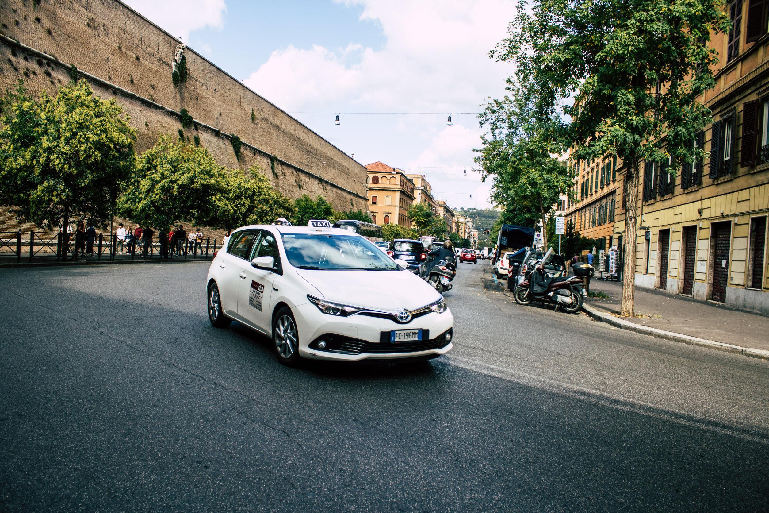 Sciopero taxi 24 novembre 2021: gli orari della protesta