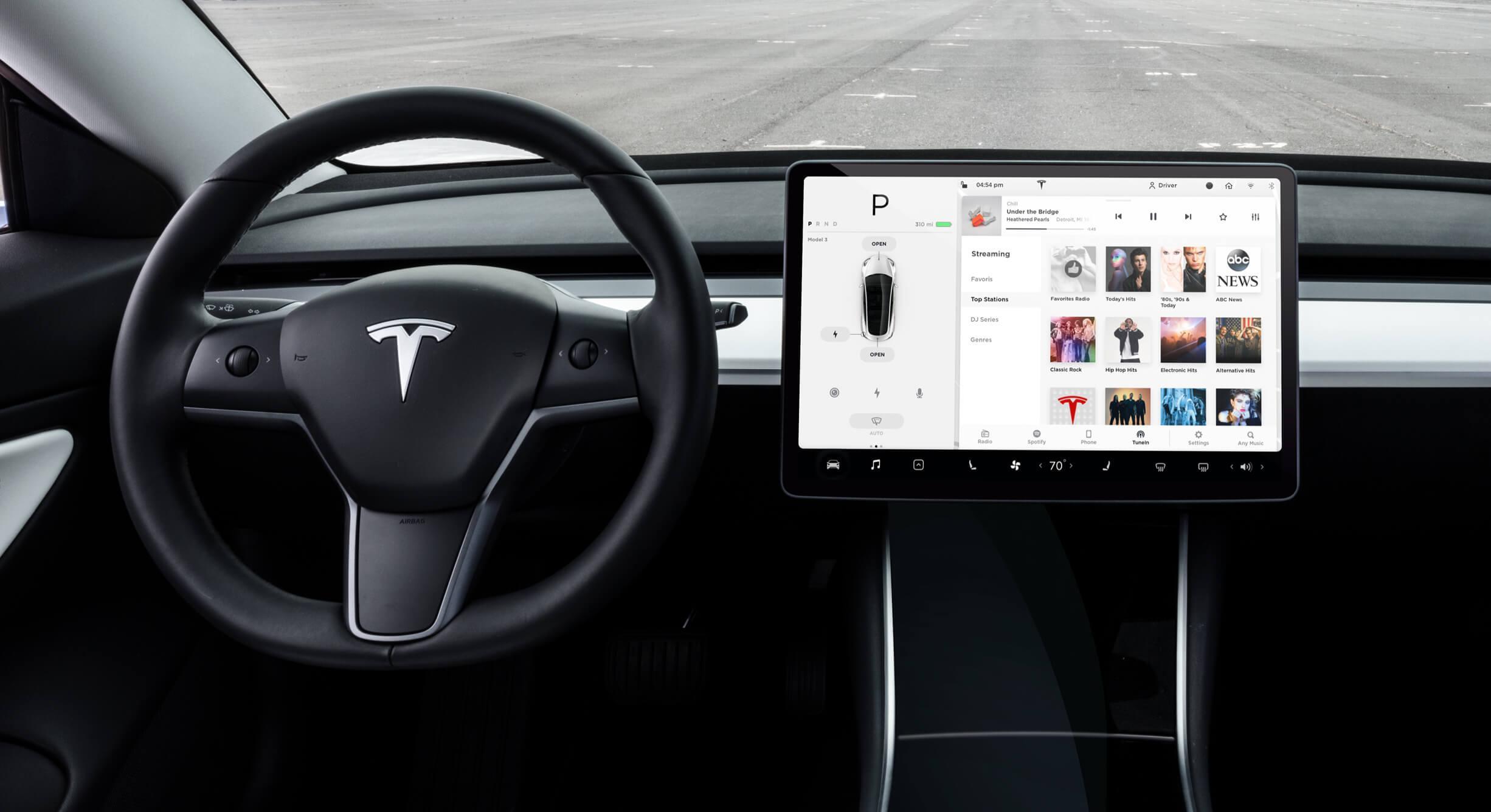 Tesla Model 3: la telecamera interna spia i clienti?