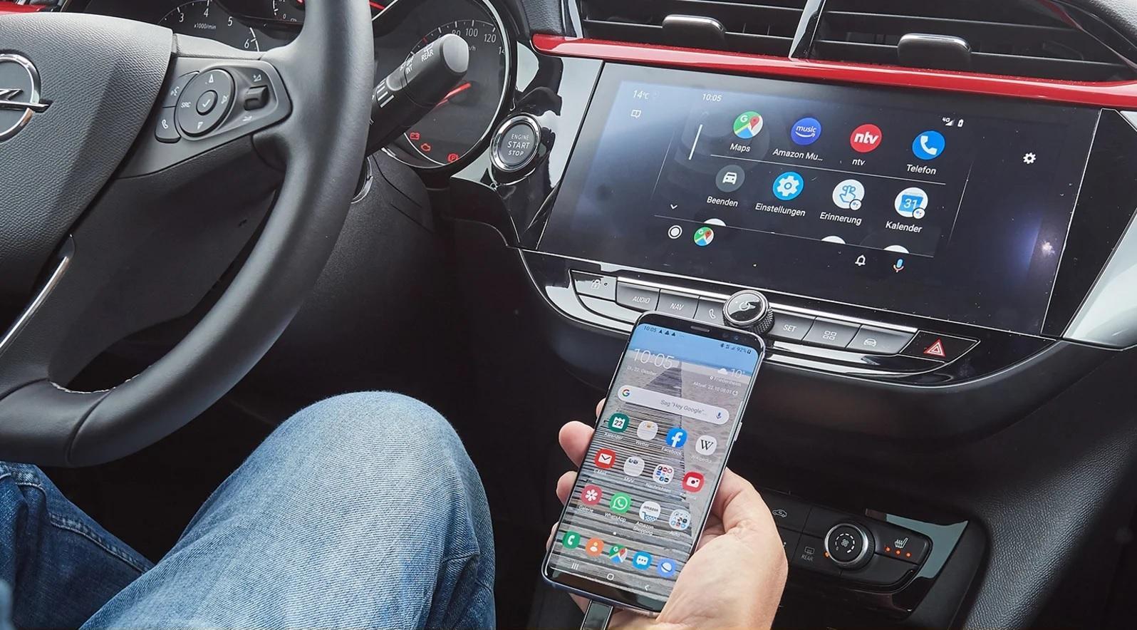Test Auto connesse 2021: quali dati inviano ai server?