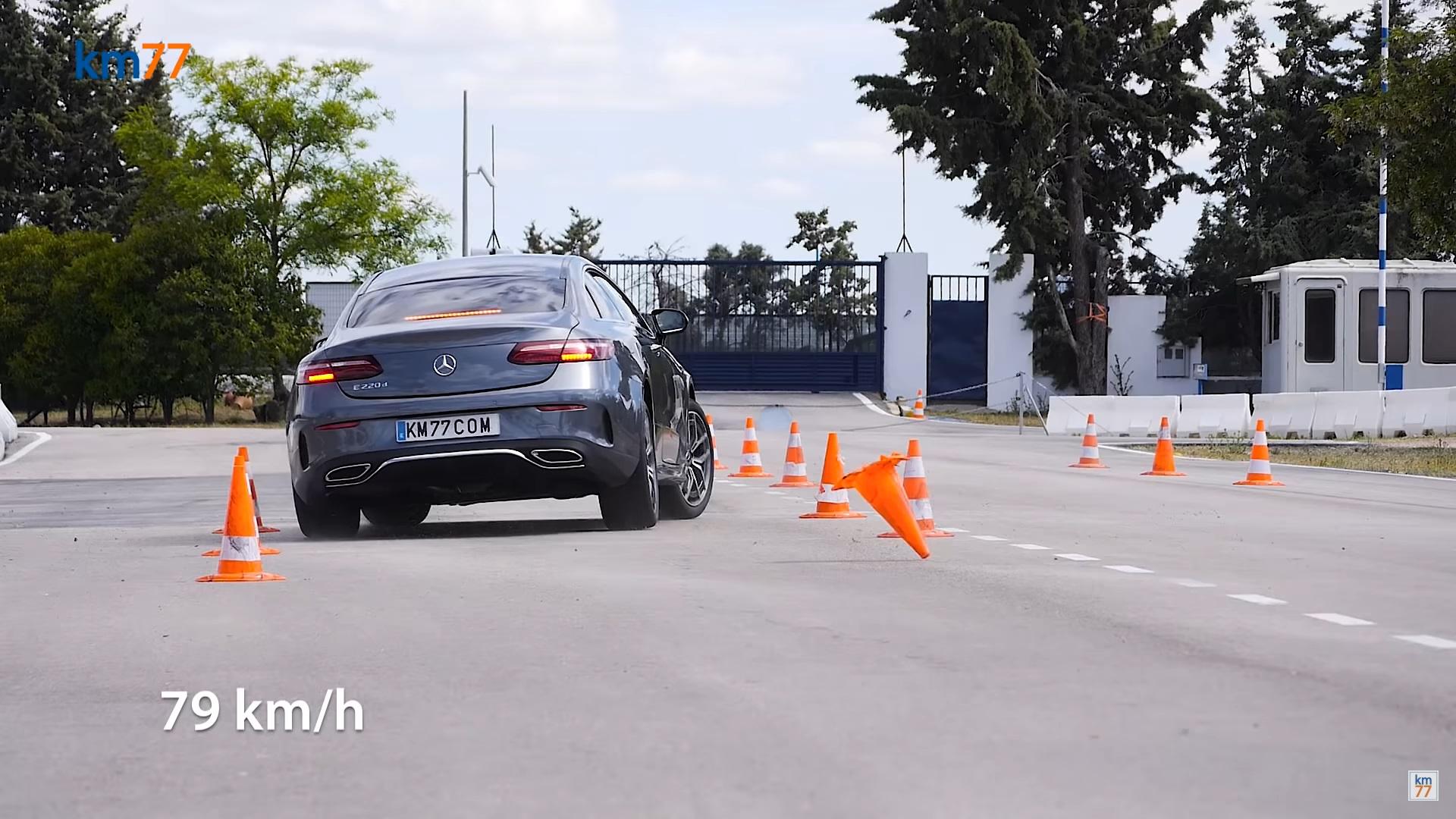Test dell’alce Mercedes Classe E coupé: sospensioni e freni sotto stress