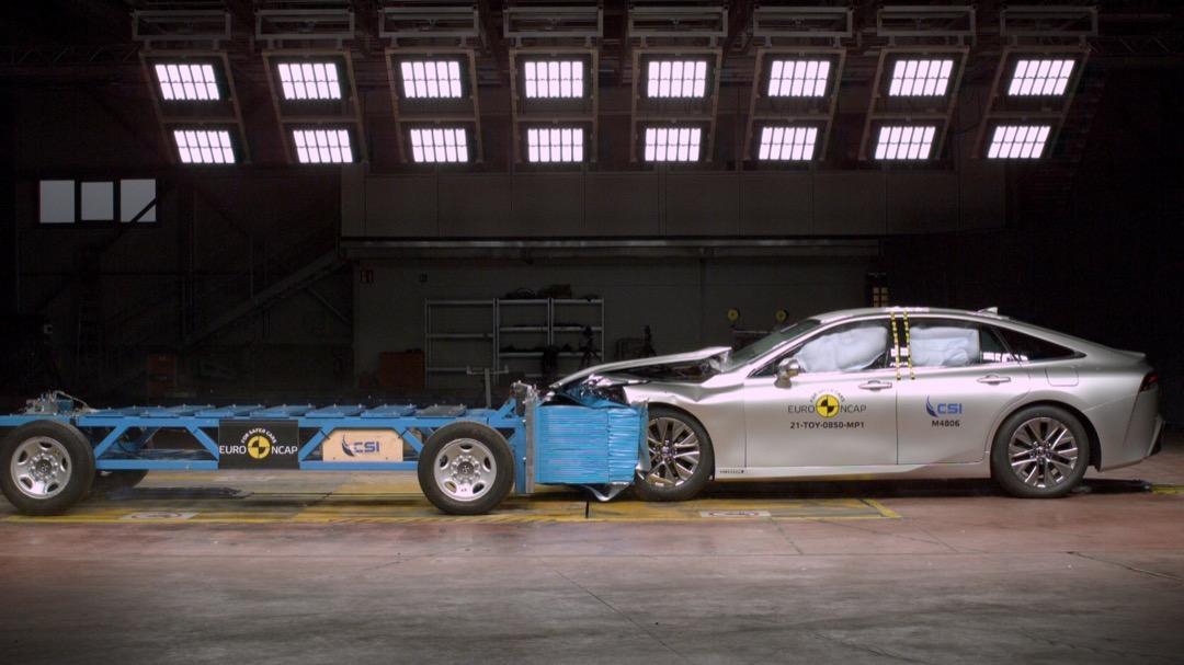 Crash test auto elettriche e ibride: sicurezza al top per 5 modelli
