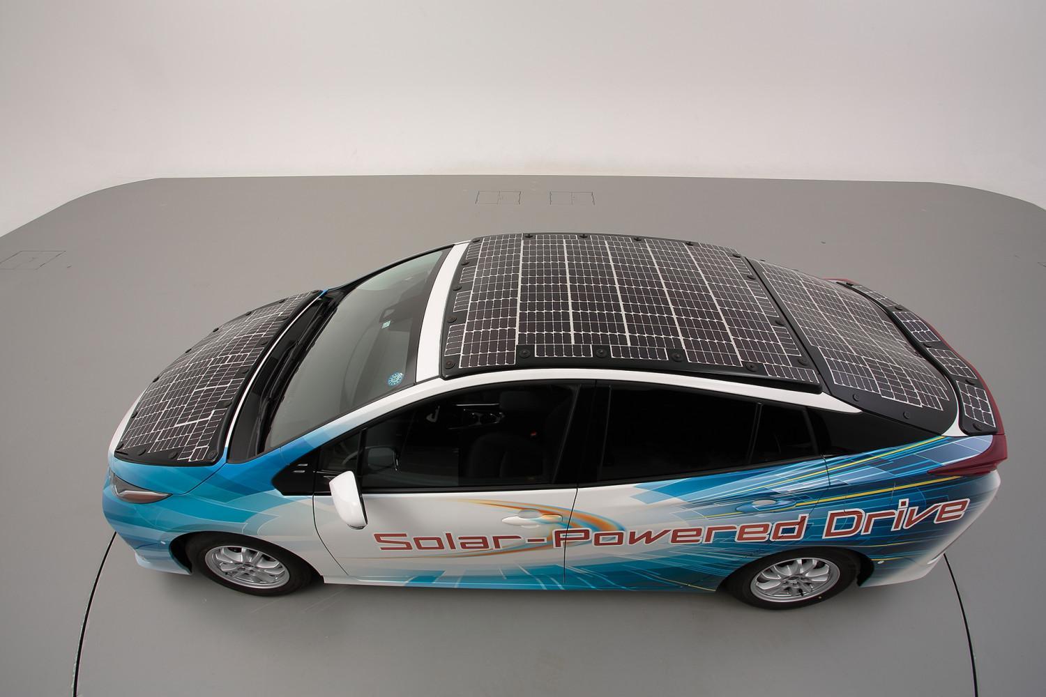 Auto elettriche con pannelli solari: +50 km con la nuova tecnologia