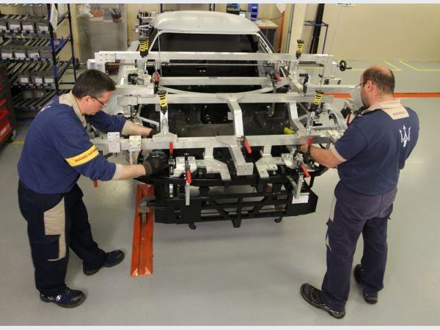 Alfa Romeo 4C allineamento telaietto anteriore