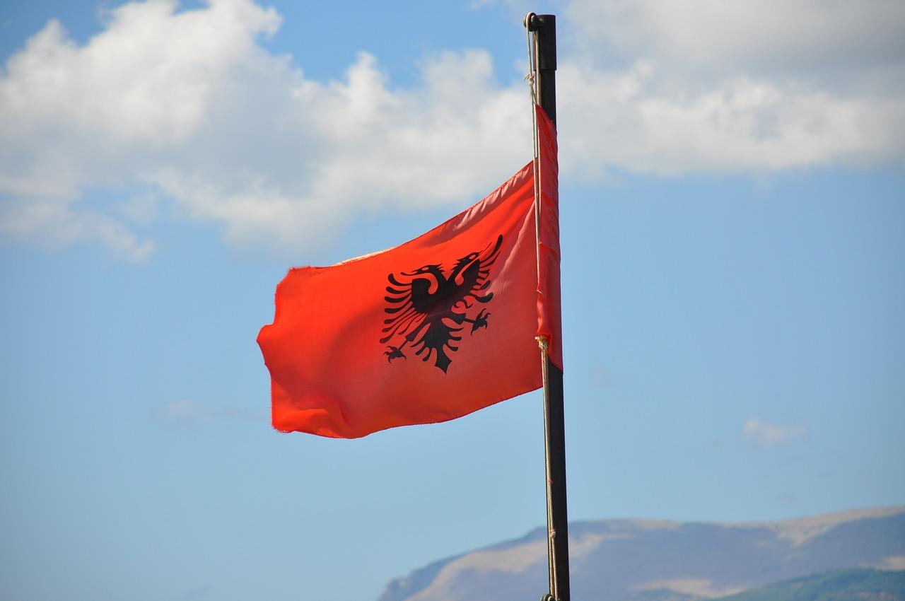 Come assicurare l'auto in Albania