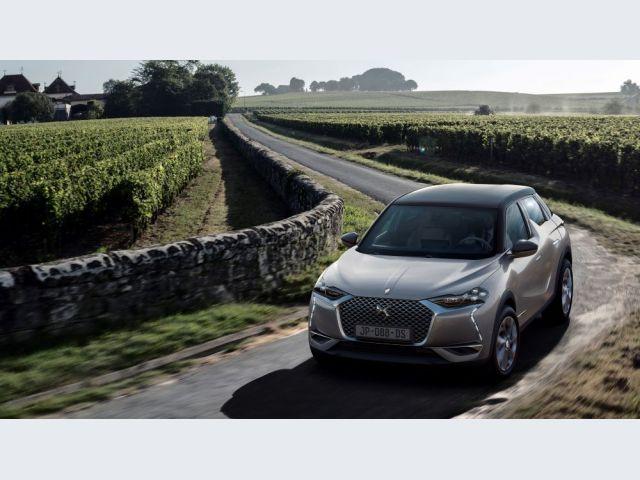 DS3 Crossback – il frontale dominato dalla grande calandra