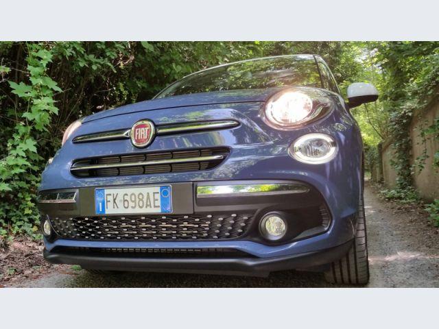 Fiat-500L-luci-di-posizione