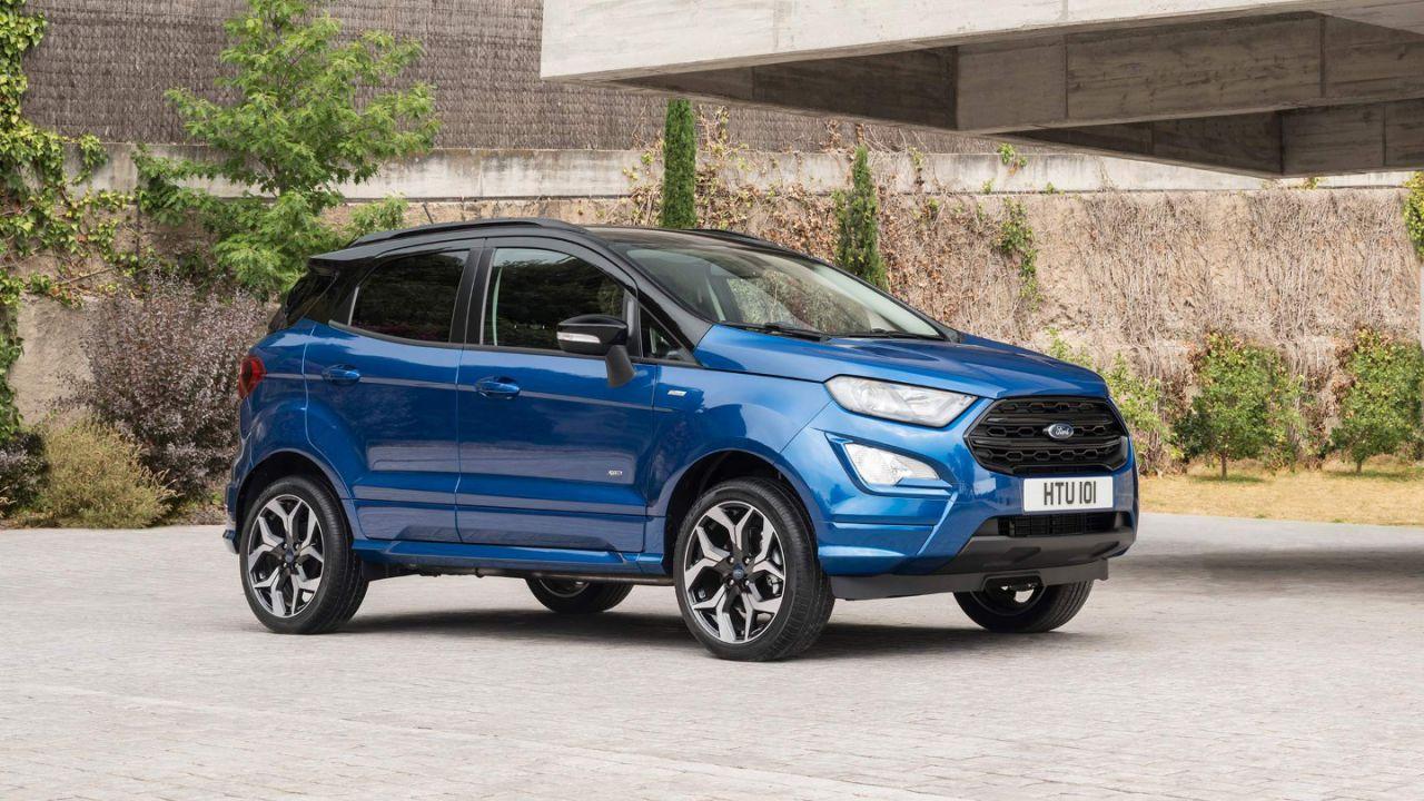 Ford: le bottiglie di plastica diventeranno tappetini auto