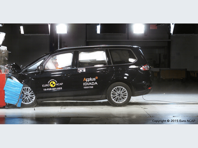 Ford Galaxy – Crash test Euro NCAP – Impatto frontale offset