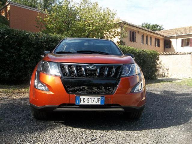 Il massiccio frontale della XUV 500