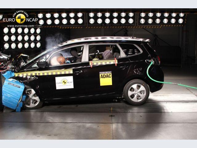 Kia Carens – Crash test frontale