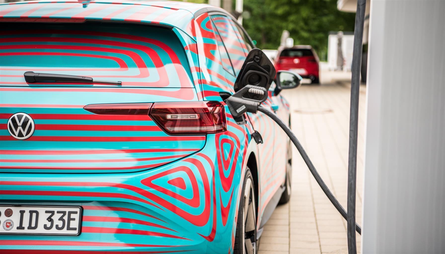 Volkswagen come Tesla: le auto si acquisteranno direttamente dalla Casa