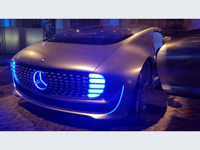 Mercedes F 015 anteriore