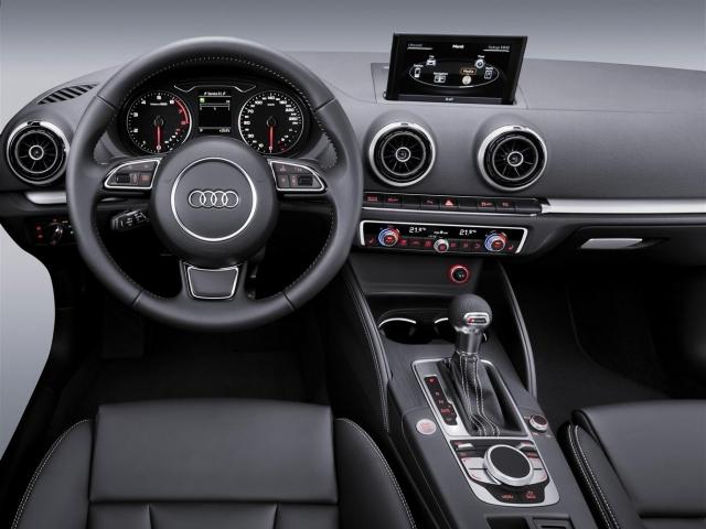 nuova audi A3 posto guida