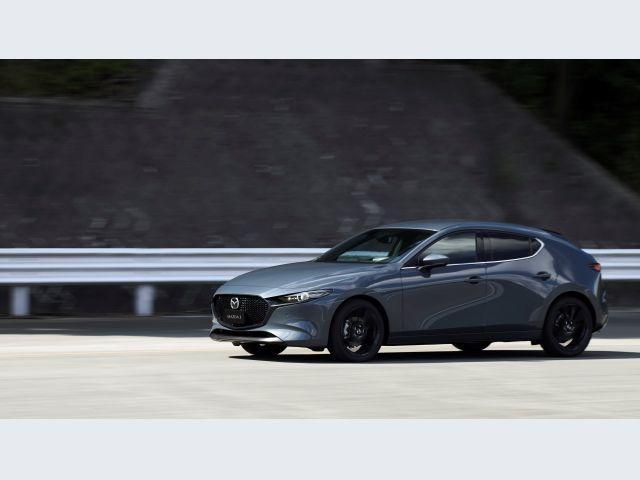Nuova Mazda 3 2019 – il frontale (miniatura)