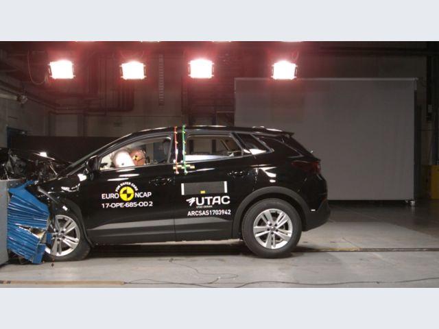 Opel Grandaland X – Crash test Euro NCAP – crash test offset