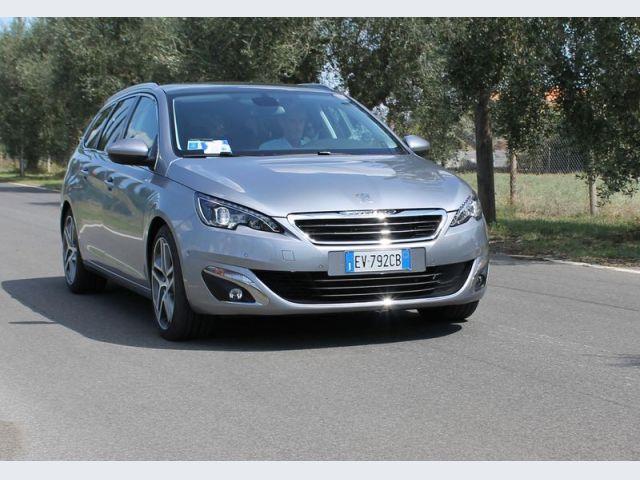 Peugeot 308 SW – Frontale