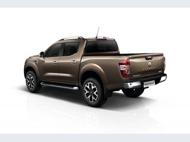 Renault Alaskan al Salone di Ginevra coda