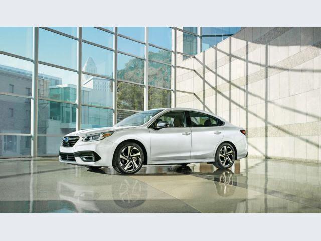 Subaru Legacy 2019 – il frontale