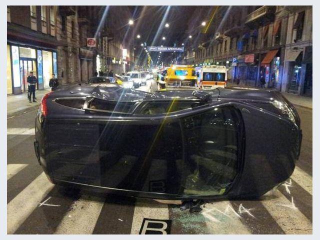 Suv ribaltato Milano 1