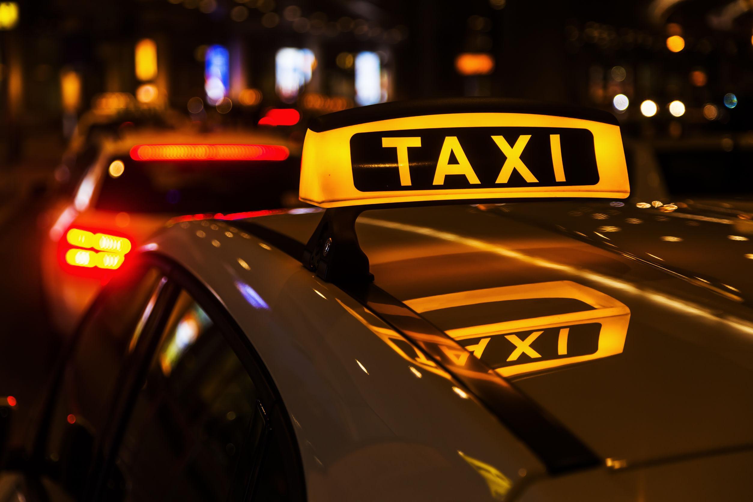 Bonus paratie taxi e NCC: come chiedere il rimborso