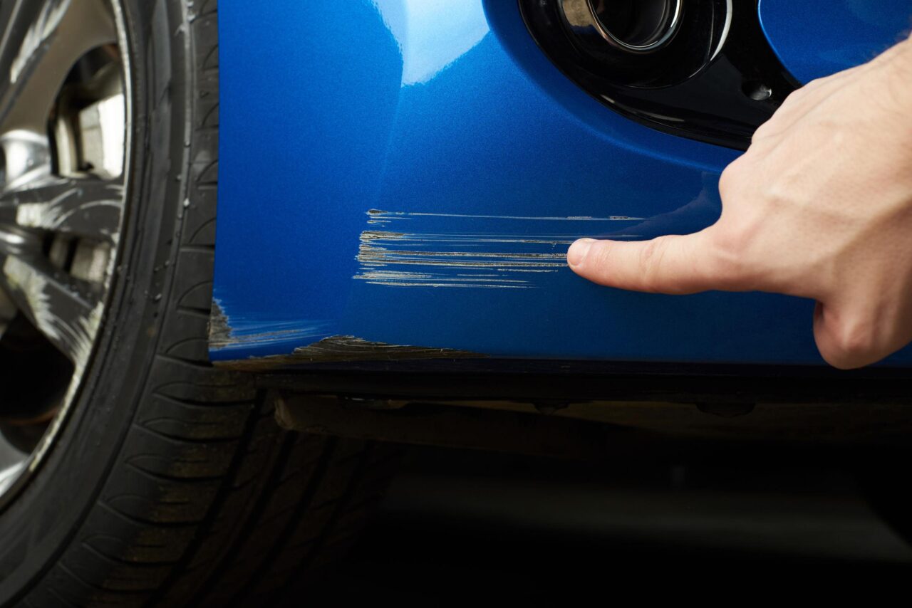 Costi riparazione paraurti auto: l’evoluzione di un componente divenuto caro