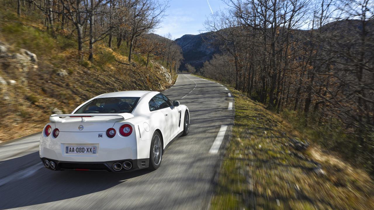 Strada di montagna chi ha la precedenza