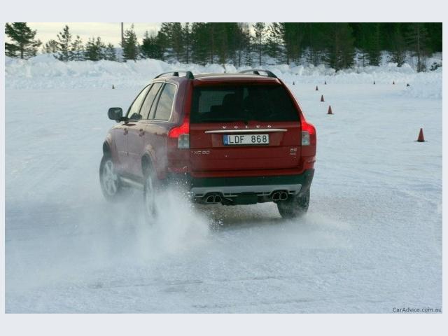 Volvo XC90 Vista posteriore