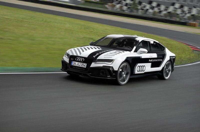 Guida autonoma, Audi porta una RS7 in pista