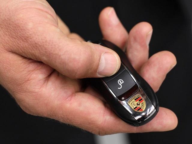 Furti hi-tech: ecco le 100 auto facili da rubare