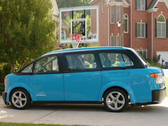 Esiste un'auto ibrida più brutta della Tartan?