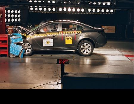 Crash Test Opel Insigna